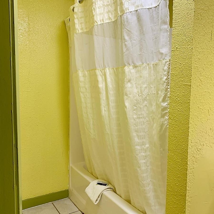 Luxury Inn Midland Kültér fotó